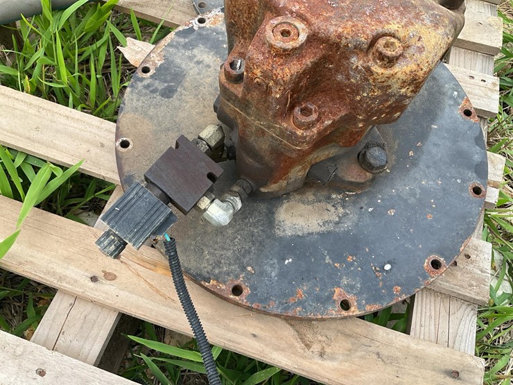 #255-•-hydraulic-pump-image-4
