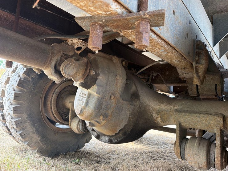 gmc-6500-truck-image-14