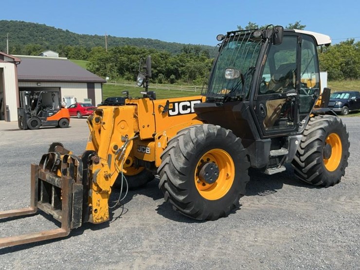 2012-jcb-550-image-1