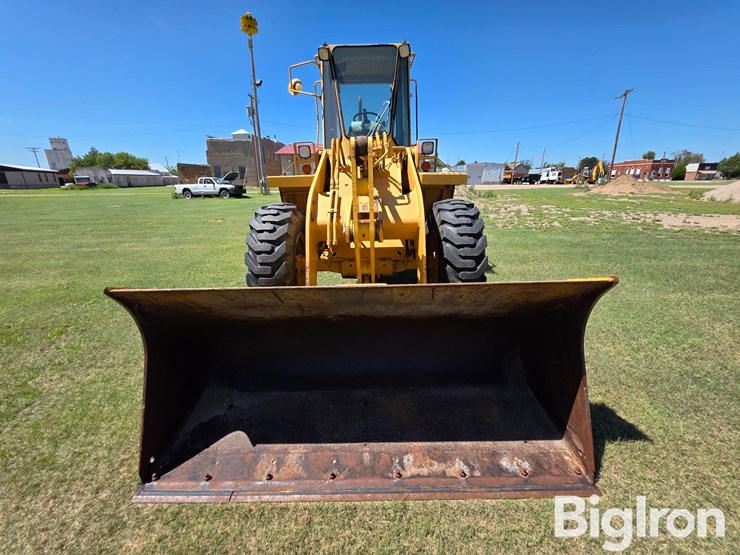 deere-444g-image-2