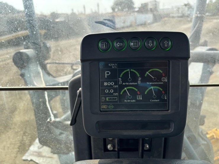 2009-deere-772g-image-52