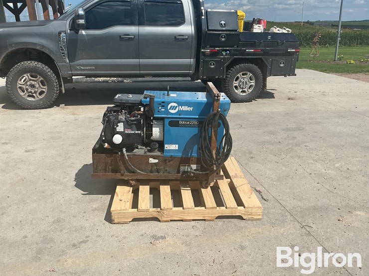 miller-bobcat-225-image-4