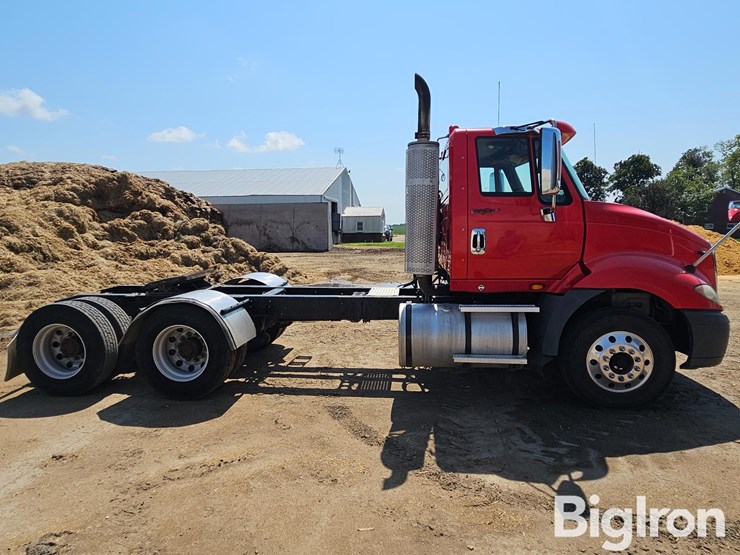 2013-international-prostar-image-4