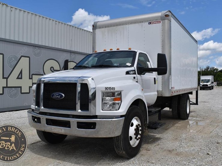 2020-ford-f650-image-1