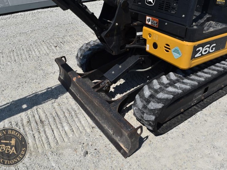 2020-deere-26g-image-31