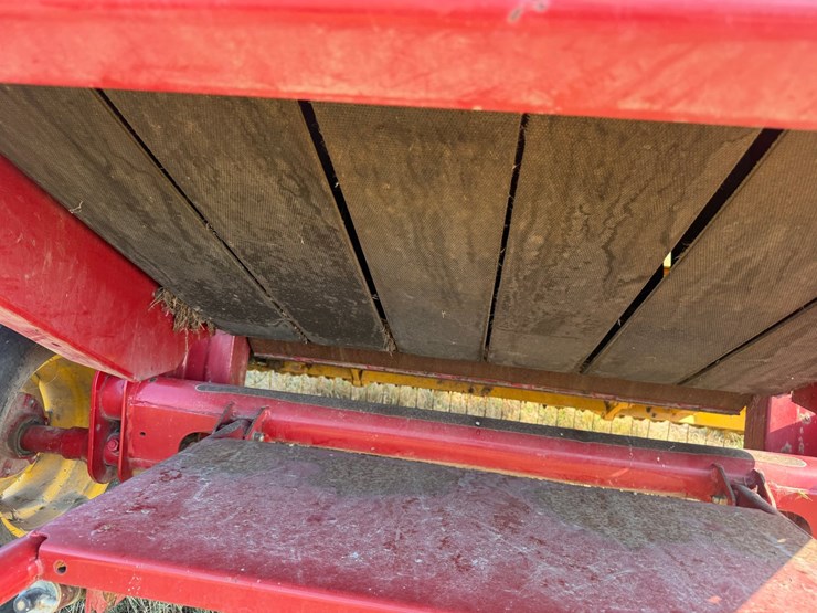 2014-new-holland-br7060-image-15