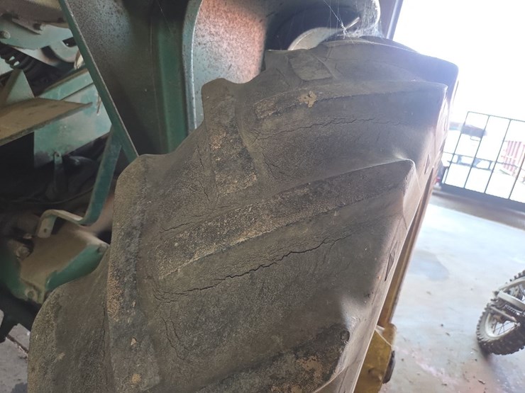 2010-john-deere-2010-image-27
