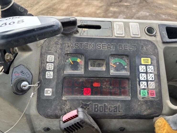 2013-bobcat-e26em-hydraulic-excavator-image-36