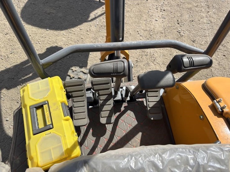vicsec-vc20k-hydraulic-excavator-image-17
