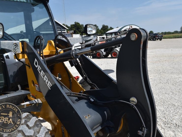 2024-deere-204-g-tier-image-23