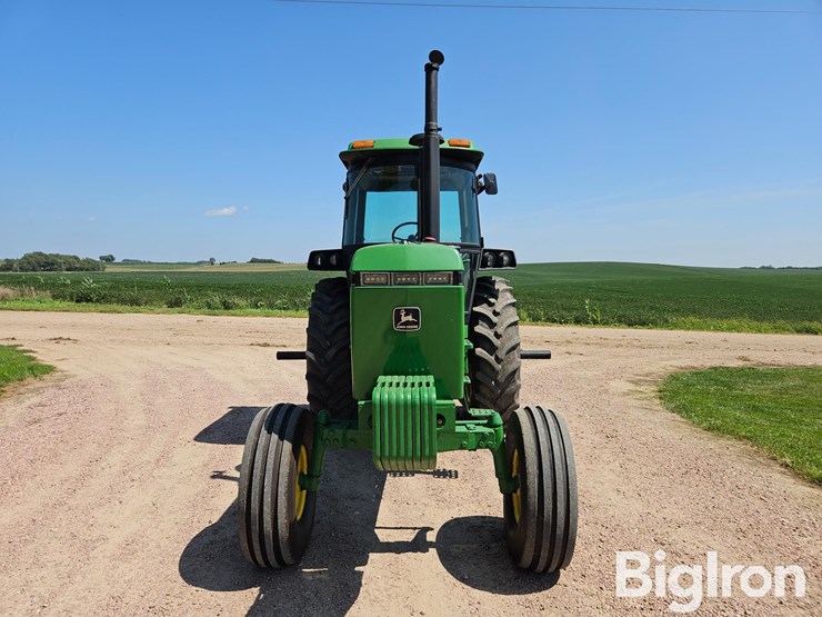 1983-john-deere-4450-image-2