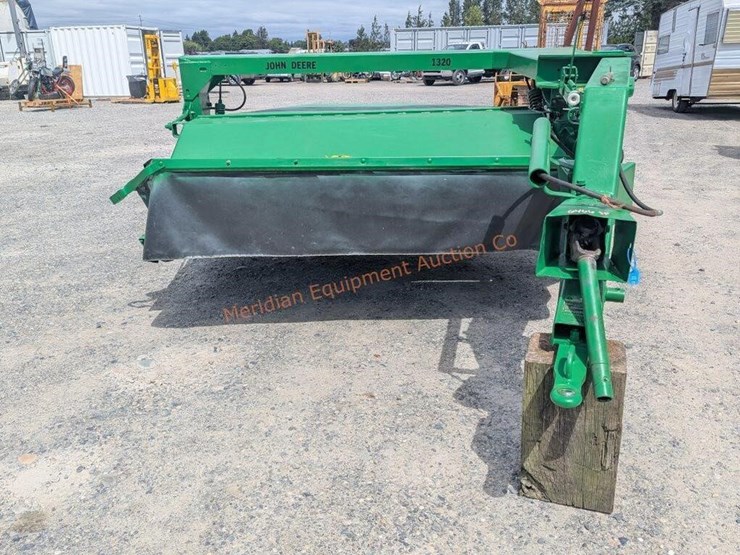 john-deere-1320-image-4
