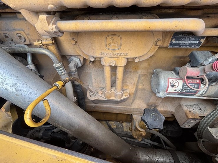 2009-deere-772g-image-66