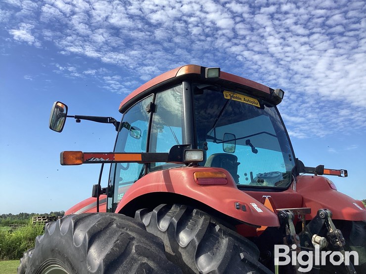 2009-case-ih-magnum-305-image-13