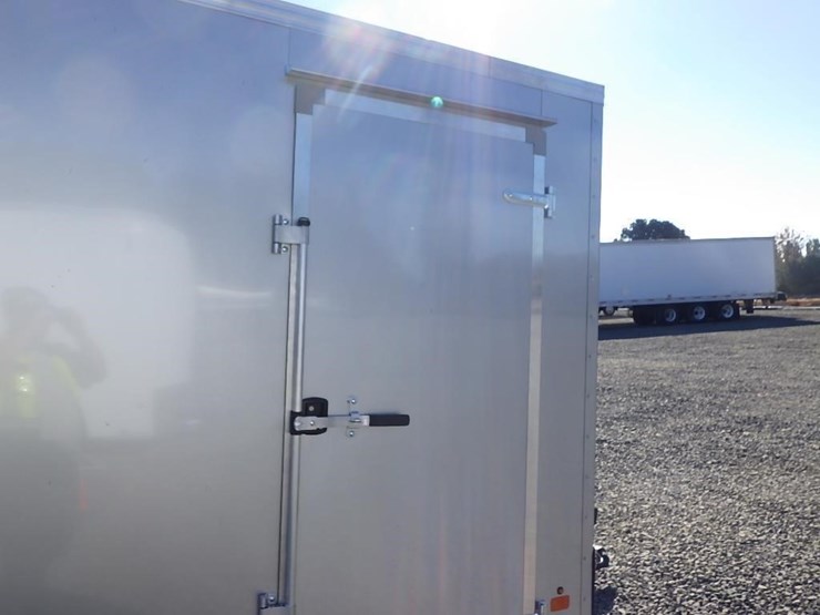 2027-royal-lcht35-7.516v-86-t/a-enclosed-trailer-image-19