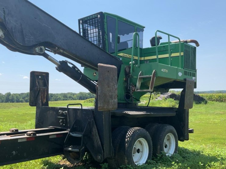 2013-deere-437d-image-3