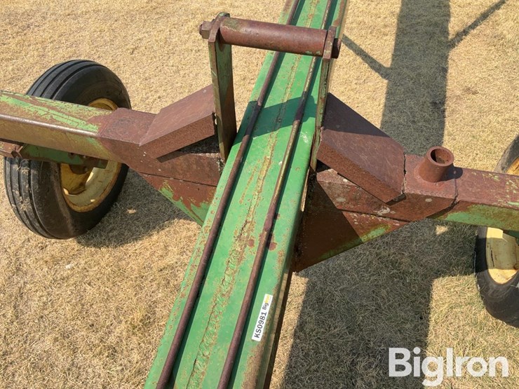 john-deere-12-image-11