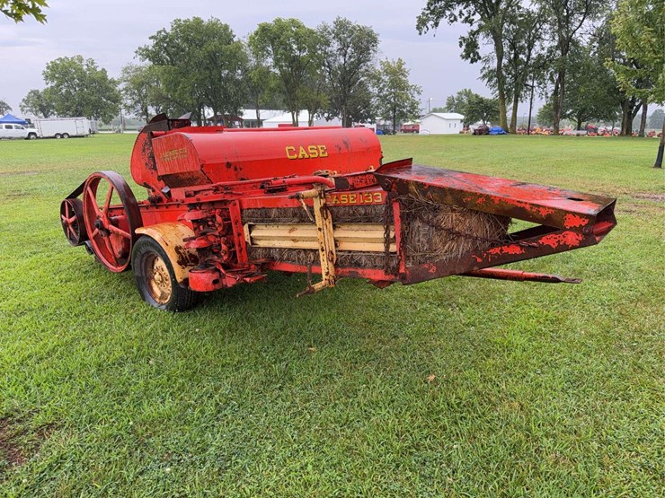 case-133-square-baler-image-4