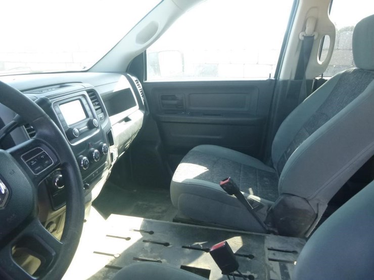2016-dodge-1500-image-11