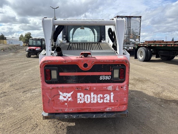 2016-bobcat-s590-image-8