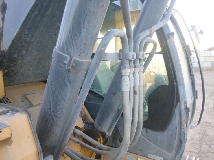 2019-deere-345g-lc-image-47