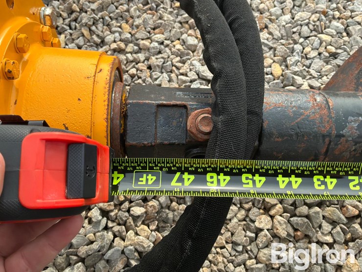 belltec-300-hydraulic-post-hole-digger-image-13