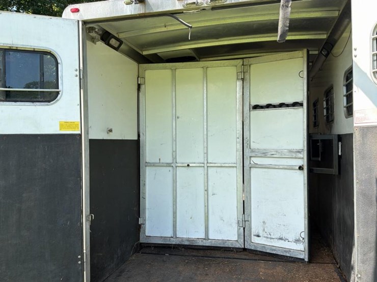 #660-•-sundowner-4-horse-trailer-image-11