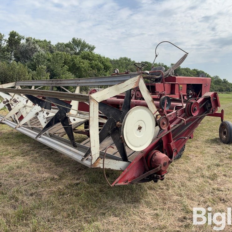 Case IH IH4000 Windrower/Swather
