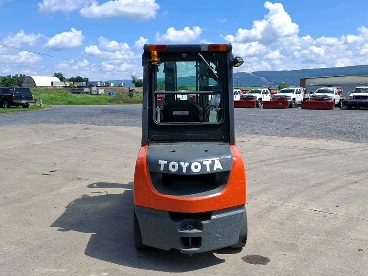 toyota-8fdu30-image-4