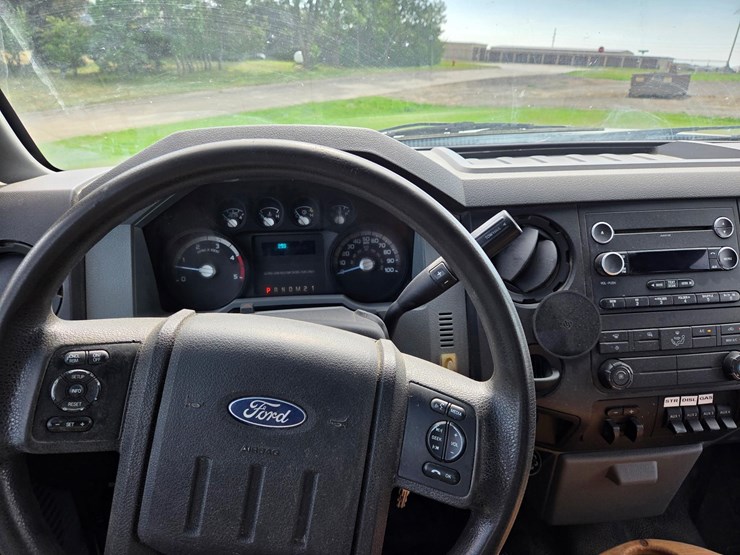 2013-ford-f550-image-6