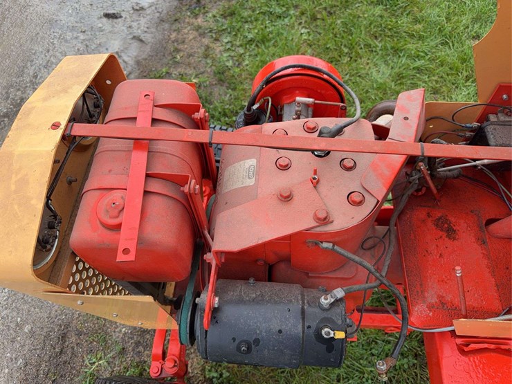 case-130-garden-tractor-image-24