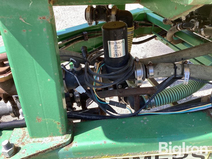 2002-summers-80'-pull-type-sprayer-image-16