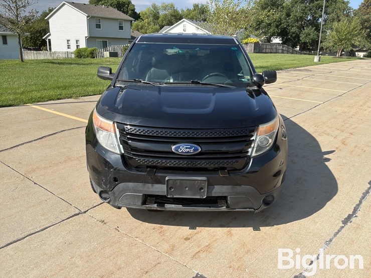 2015-ford-explorer-image-2