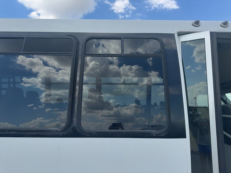 2006-ford-e450-image-40
