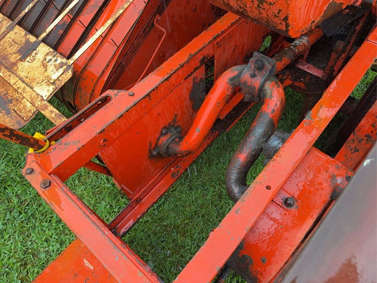 case-133-square-baler-image-8