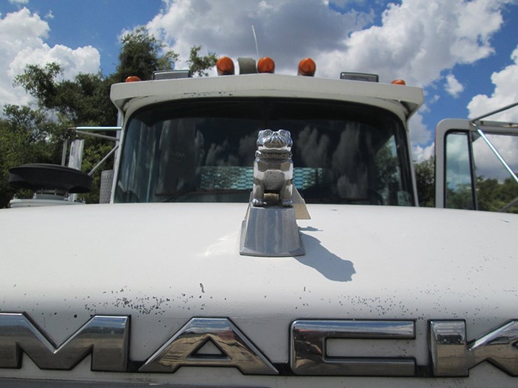 1993-mack-rd688s-image-24