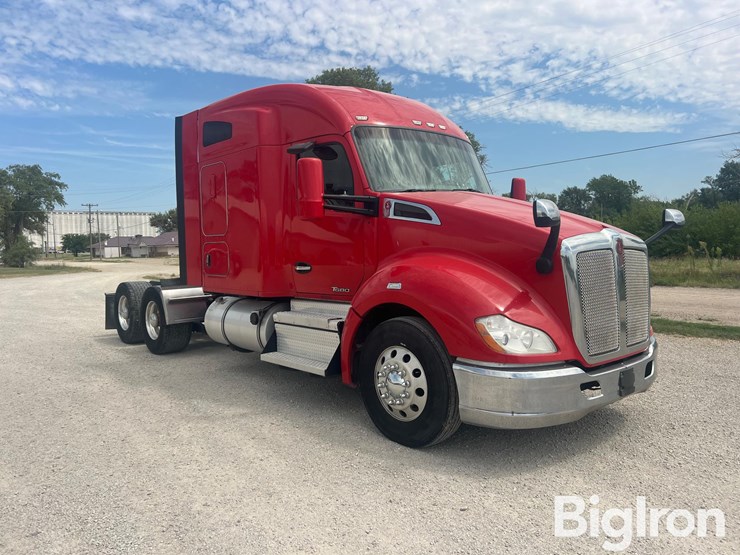 2019-kenworth-t680-image-3