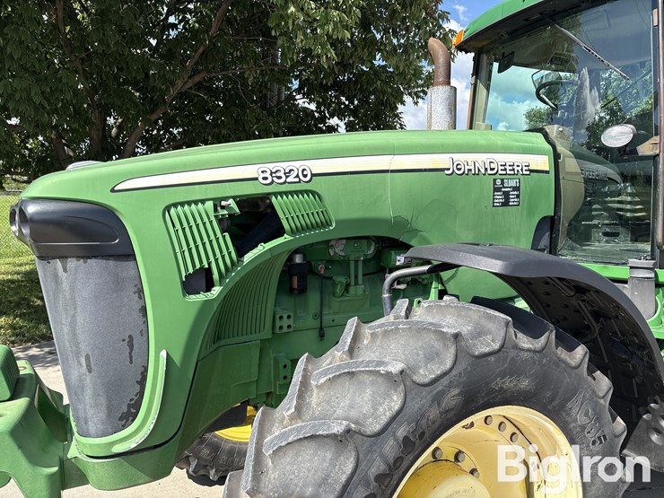 2002-john-deere-8320-image-9