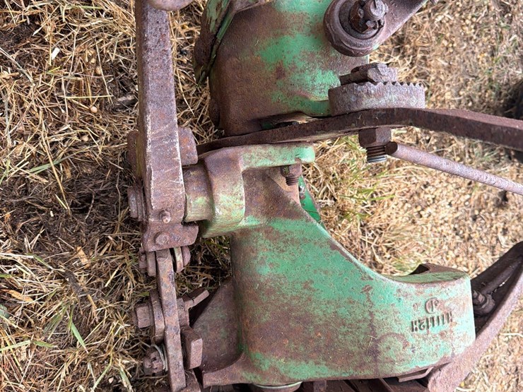 john-deere-37-image-12