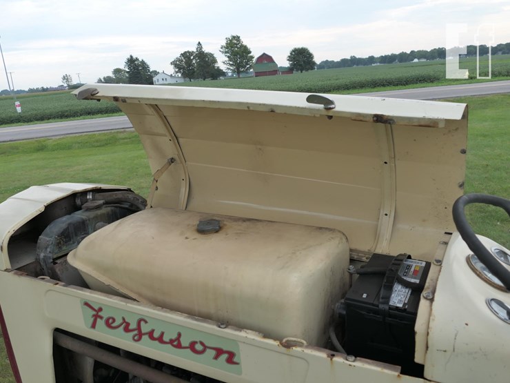 1956-ferguson-f40h-image-24