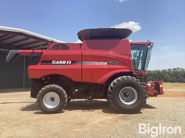 2011-case-ih-6088-image-4