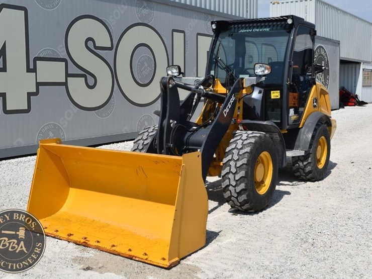2024-deere-204-g-tier-image-1
