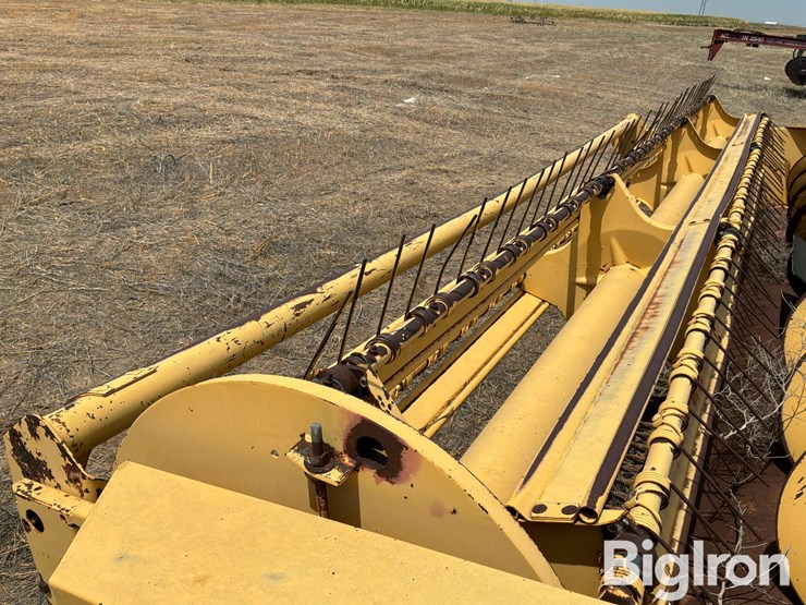 new-holland-2300bf-image-17