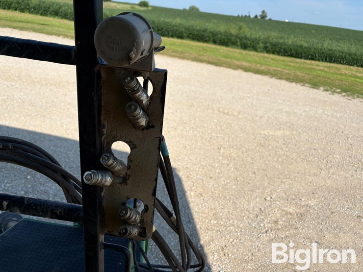 2011-brent-1082-image-14