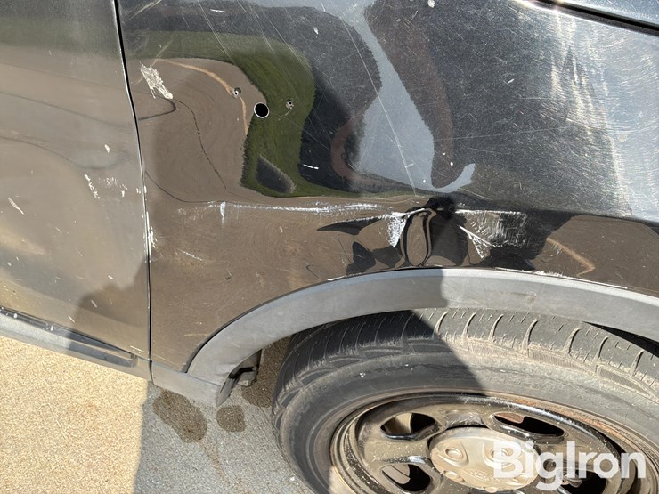 2015-ford-explorer-image-15
