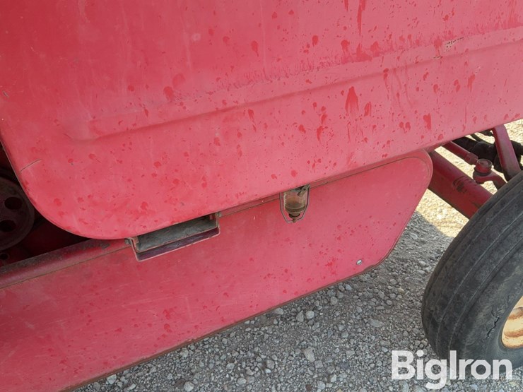 1966-massey-ferguson-410-image-11