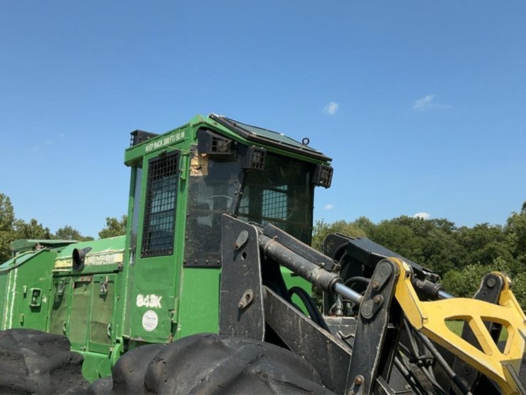 2013-deere-843k-image-51