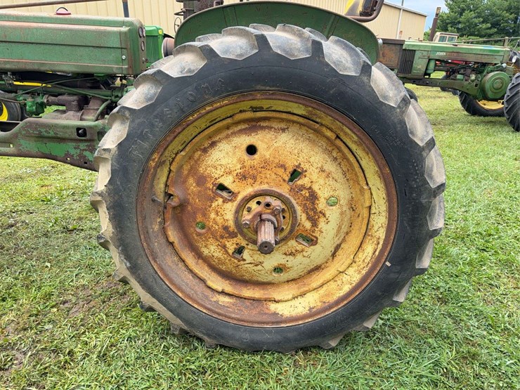 john-deere-b-image-39