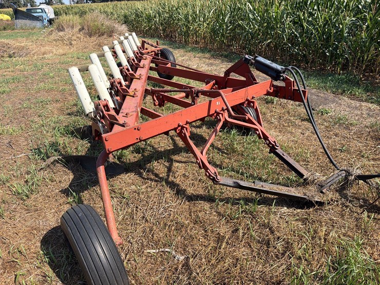 770-international-plow-image-3