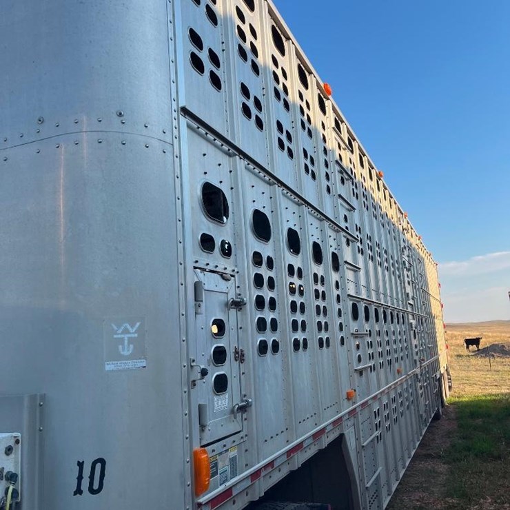 2012 WILSON LIVESTOCK TRAILER
